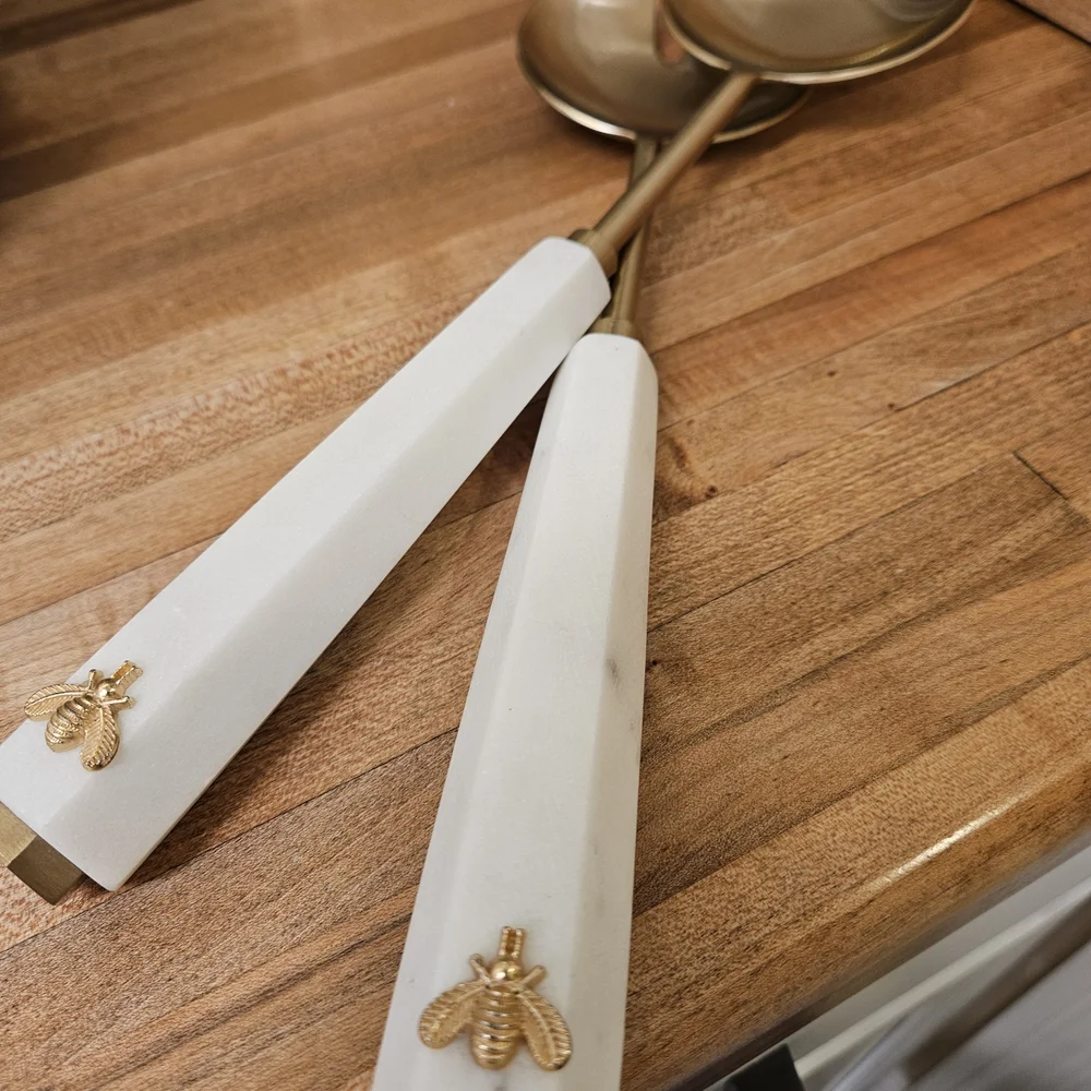 GORGEOUS Williams Sonoma Bee Serving Lot